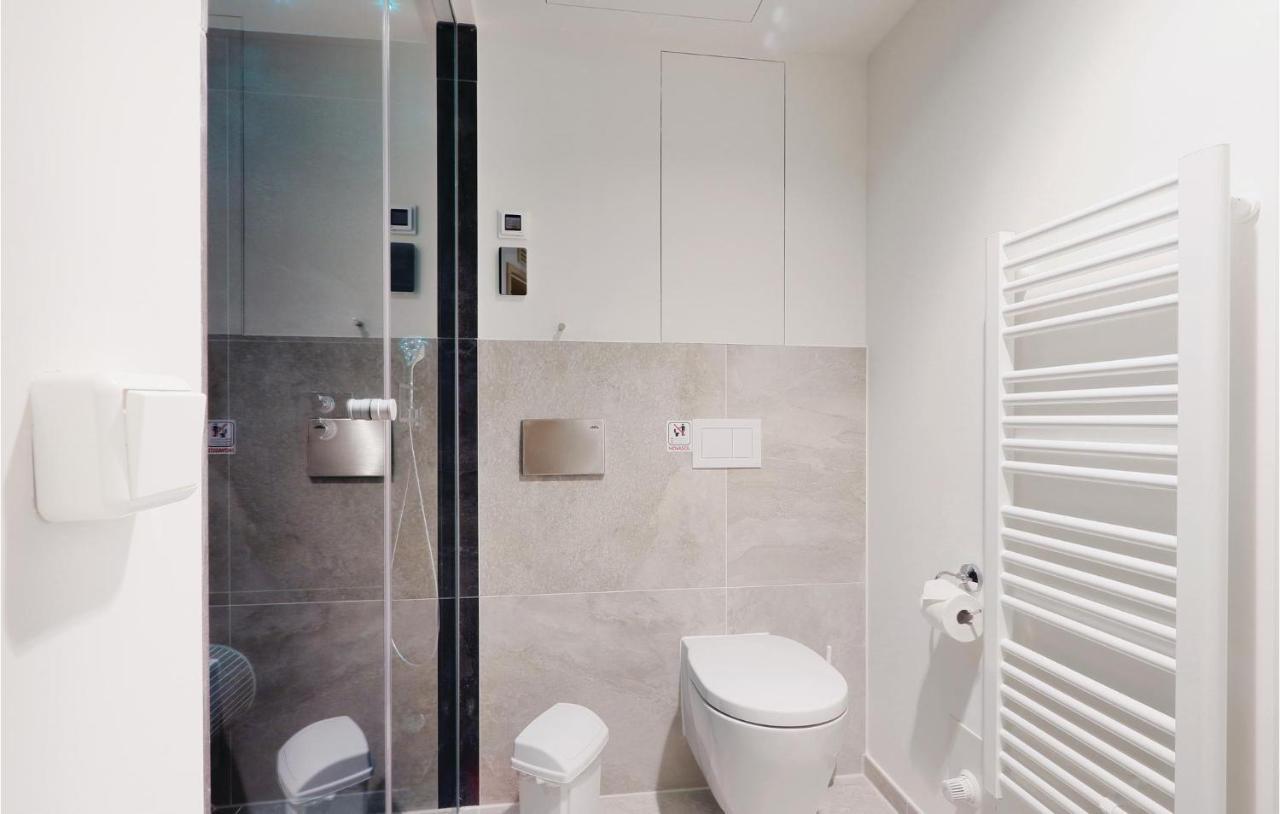 Stunning Apartment In Luebeck Travemuende With Wifi Екстер'єр фото